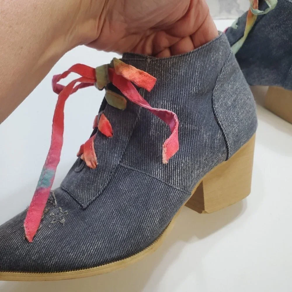 YRU AURA LO Womens Boots Size‎ 8 Blue Denim Festival Colorful Stars Quirky